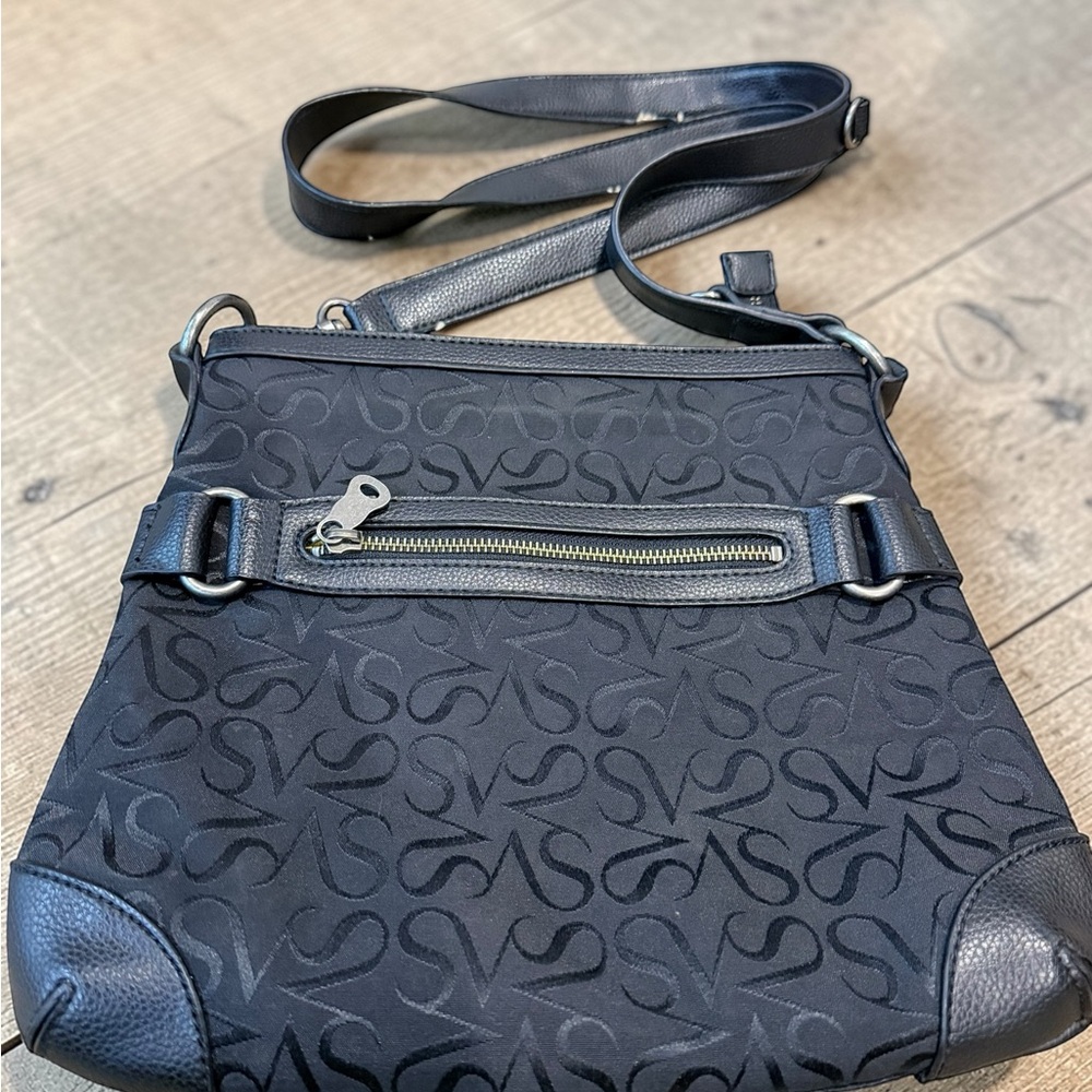 Simply Vera Vera Wang Black Crossbody Bag